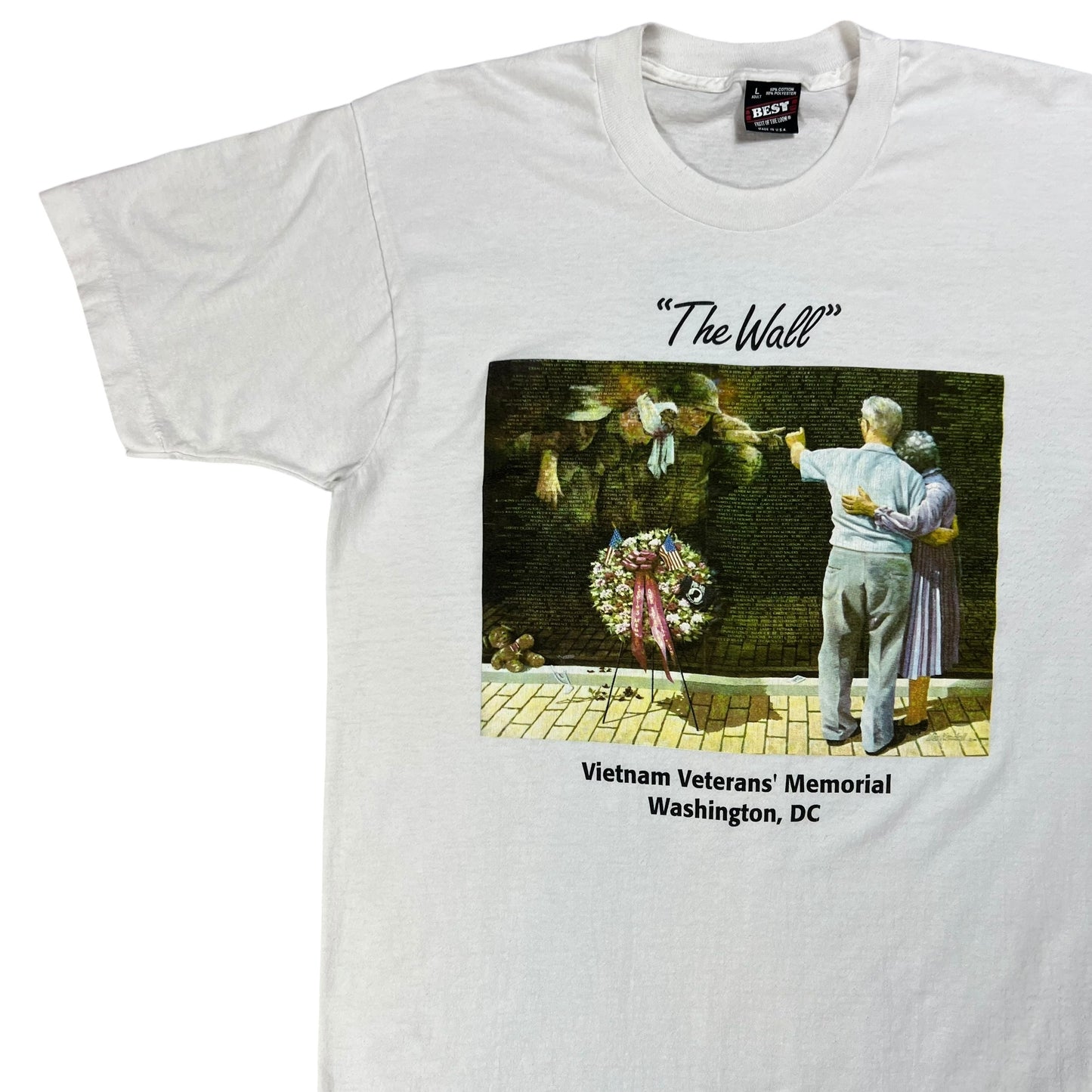 Vintage 90s “The Wall” Vietnam Veterans’ Memorial art tee (L)