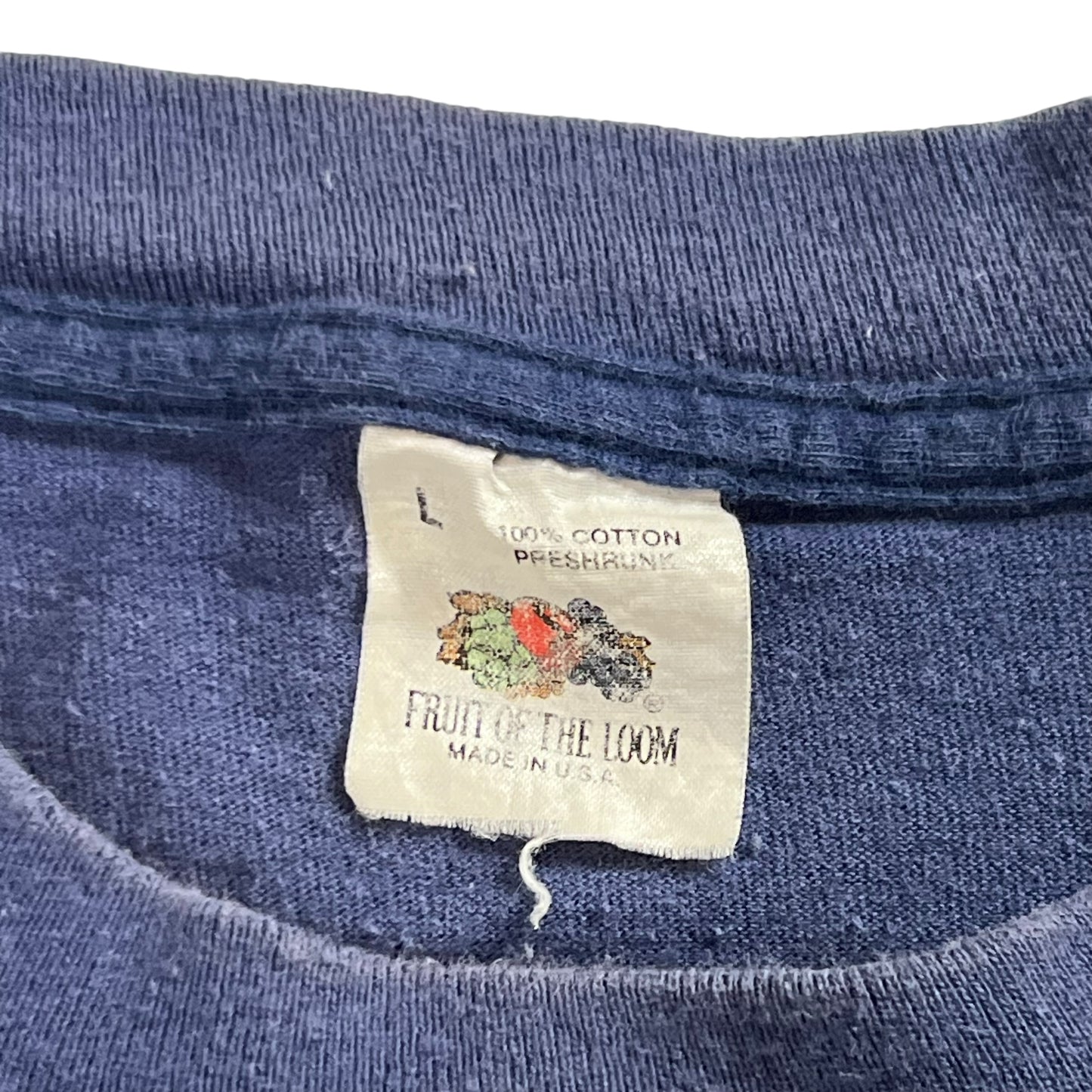Vintage 80s Fruit of the loom navy blue faded pocket tee (M)