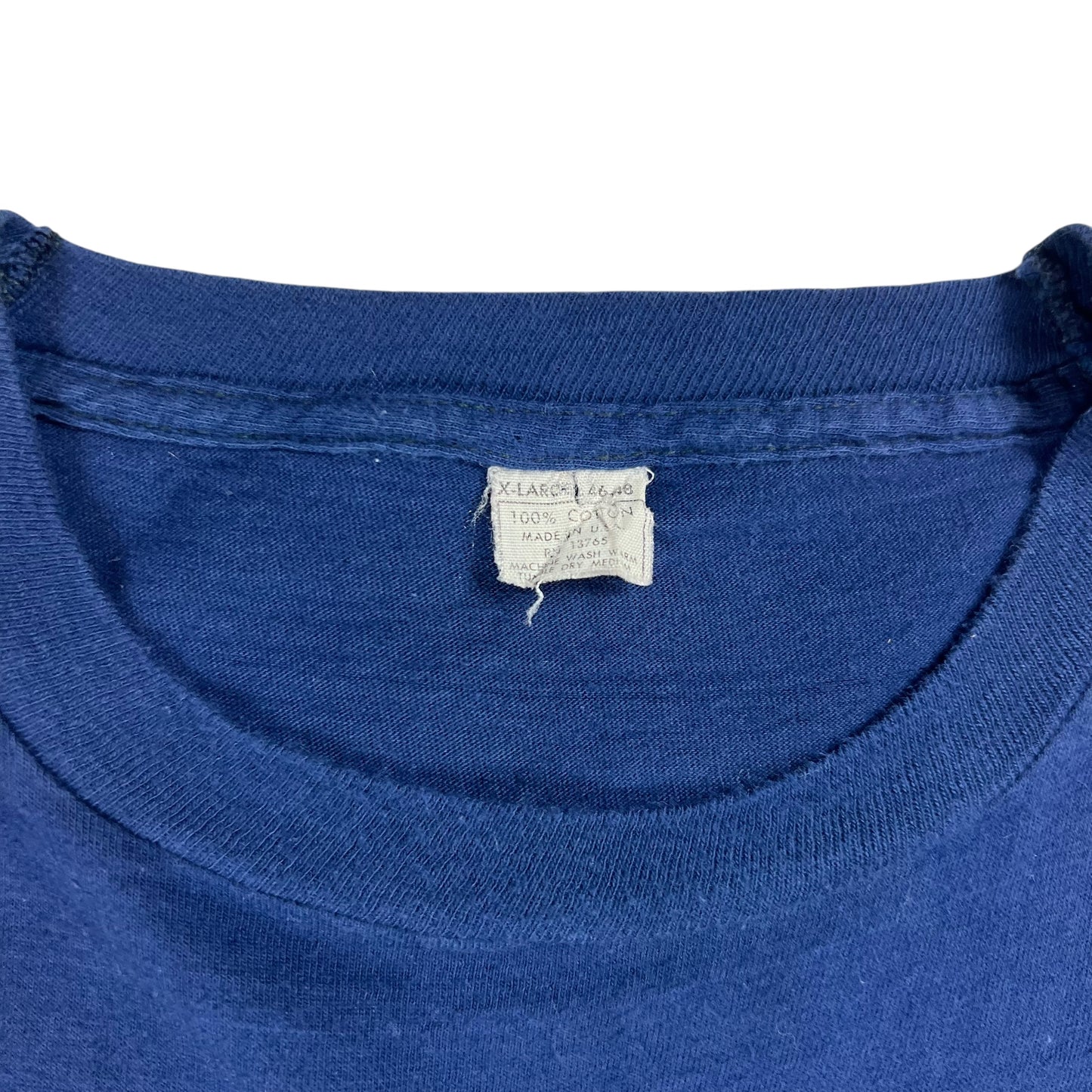 Vintage 1970s Elvis Presley Lives forever tee (L)