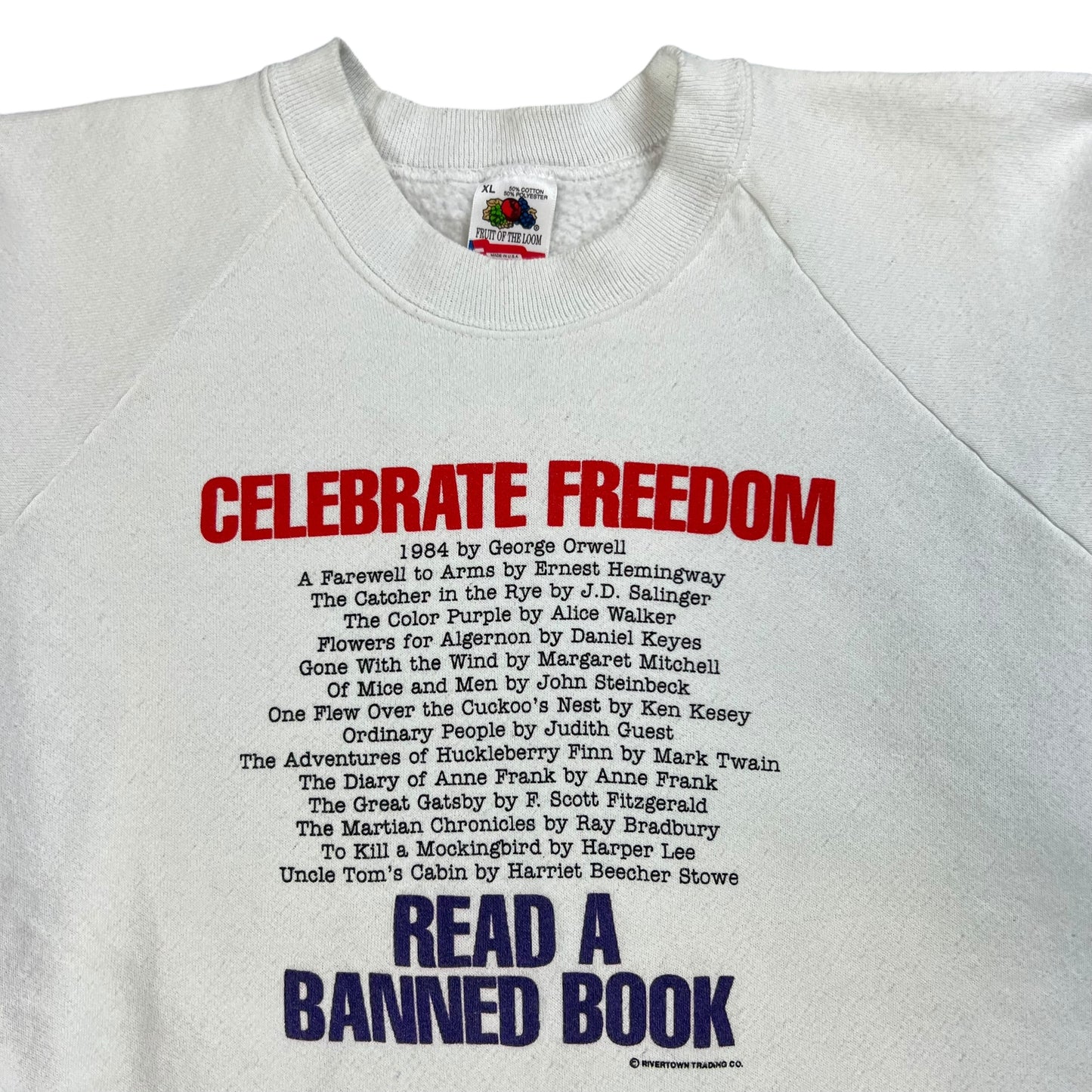 Vintage 90s Celebrate Freedom Read A Banned Book crewneck (L)