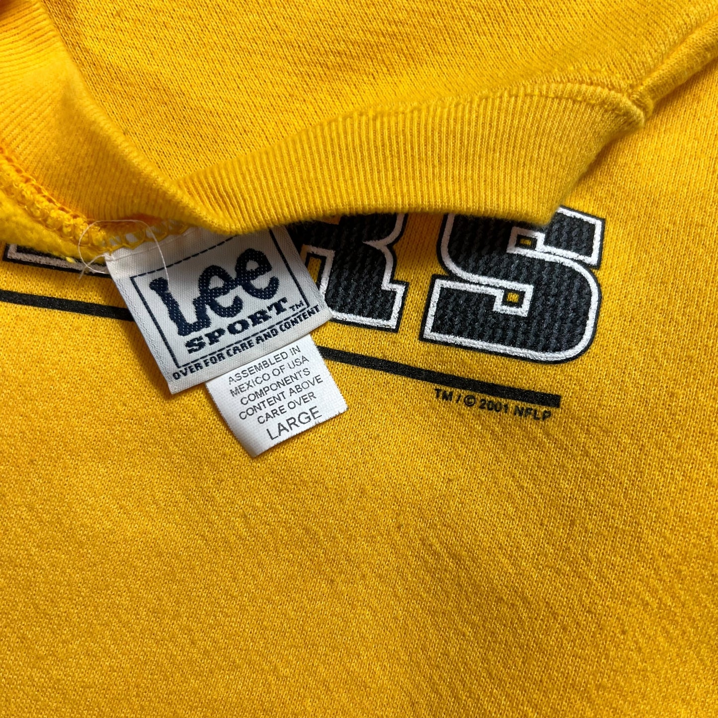 Vintage 2001 Pittsburgh Steelers yellow crewneck (L)