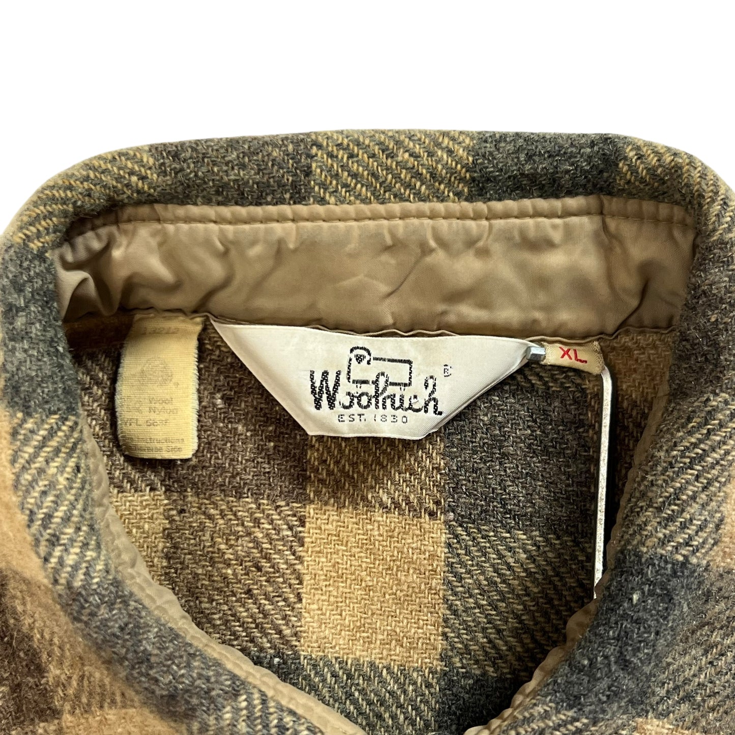 Vintage 1970s Woolrich plaid flannel button up (XL)