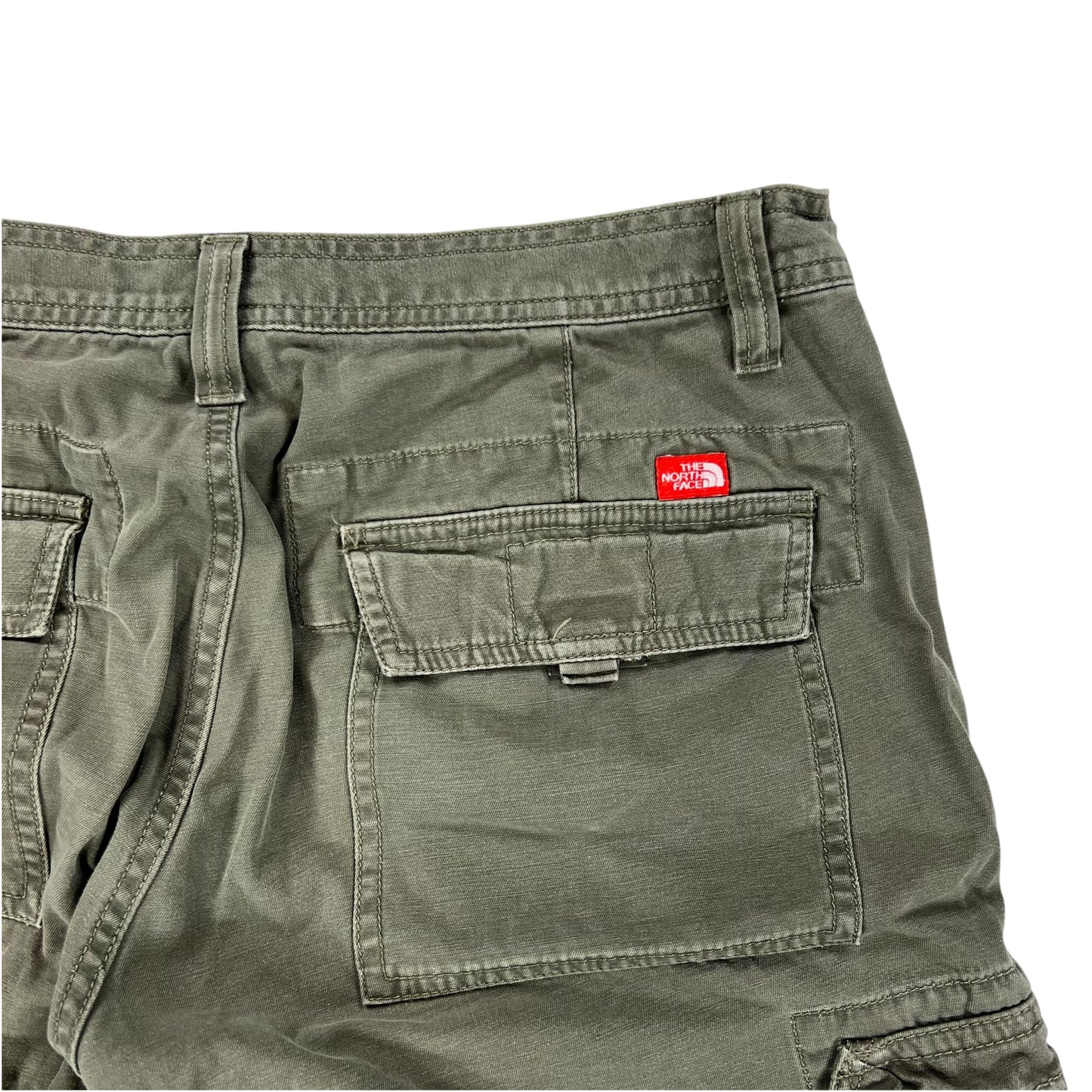 Vintage Y2K The North Face cargo shorts (34)
