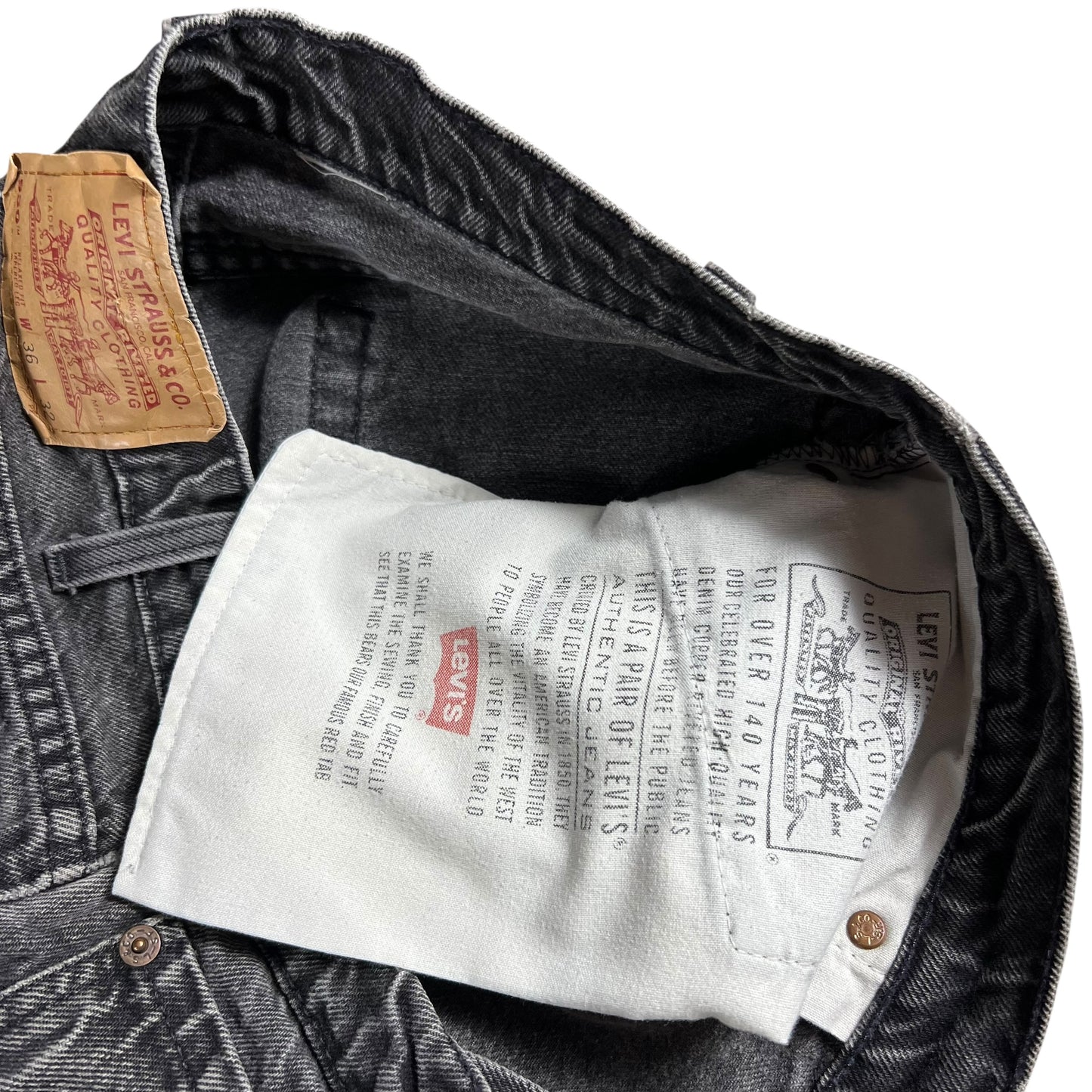 Vintage 90s Levi’s 550 black denim jeans (34x27)