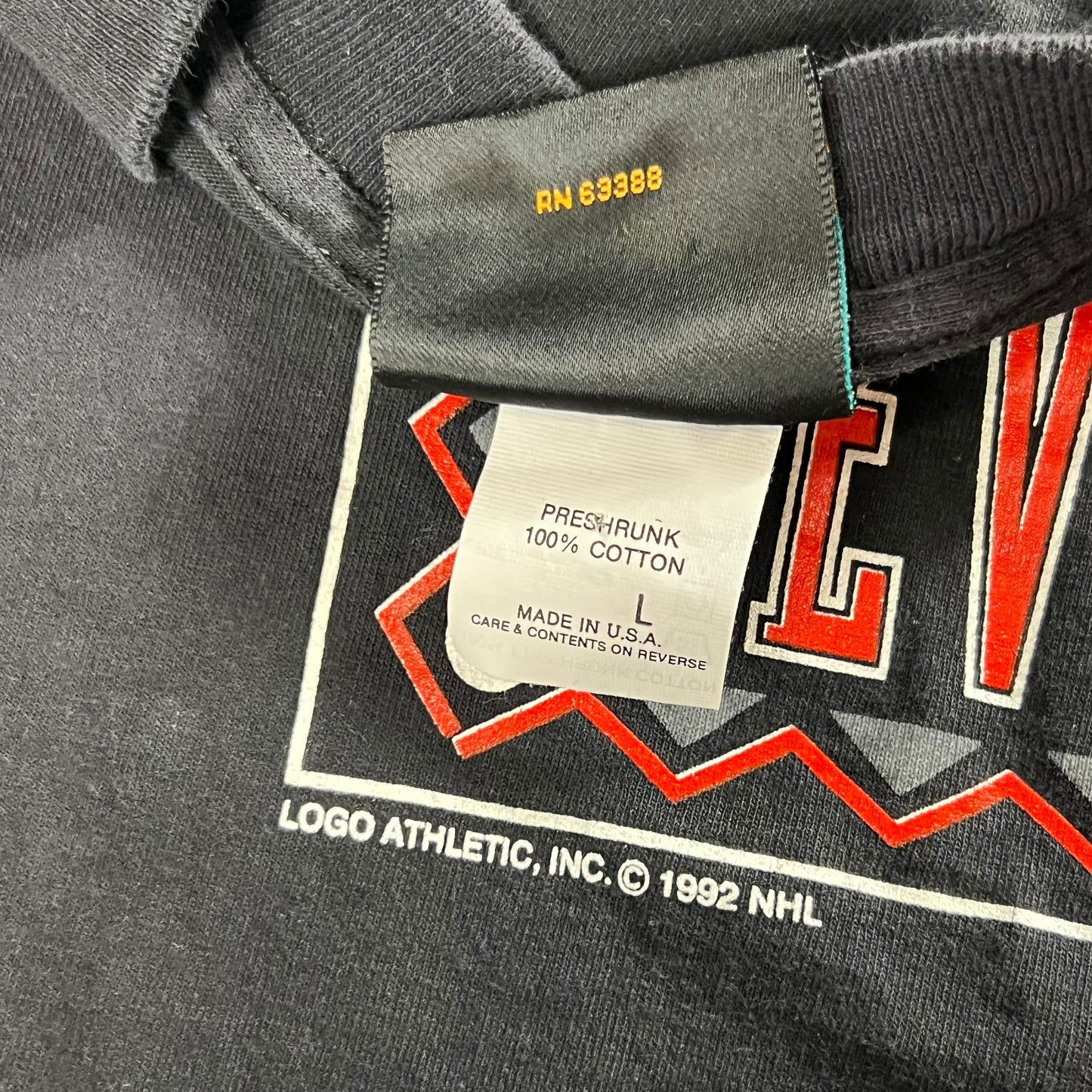 Vintage 1992 Logo Athletic New Jersey Devils tee (L)