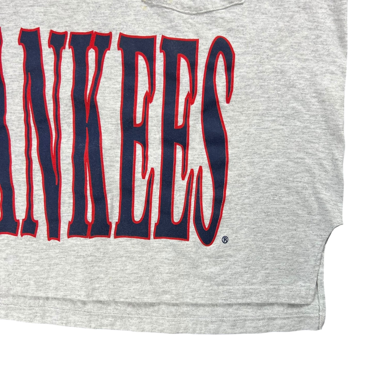 Vintage 90s New York Yankees graphic pocket tee (L)