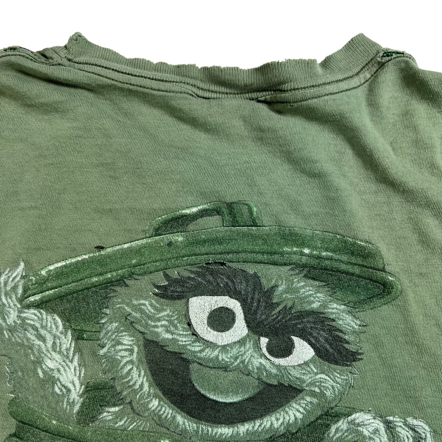 Vintage 90s Sesame Street Oscar The Grouch distressed tee (L)