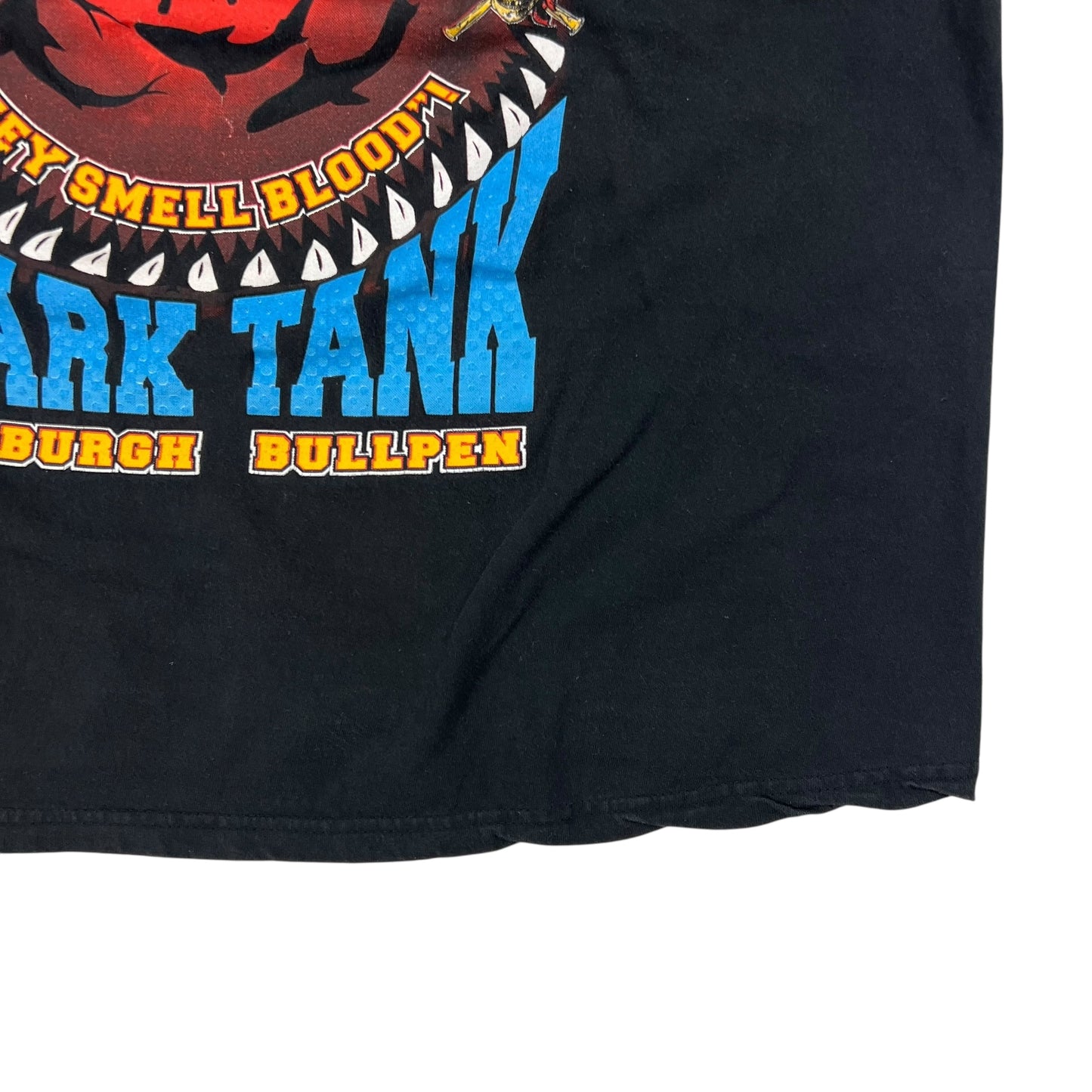 Vintage 90s Pittsburgh Pirates Welcome to the shark tank tee (L)