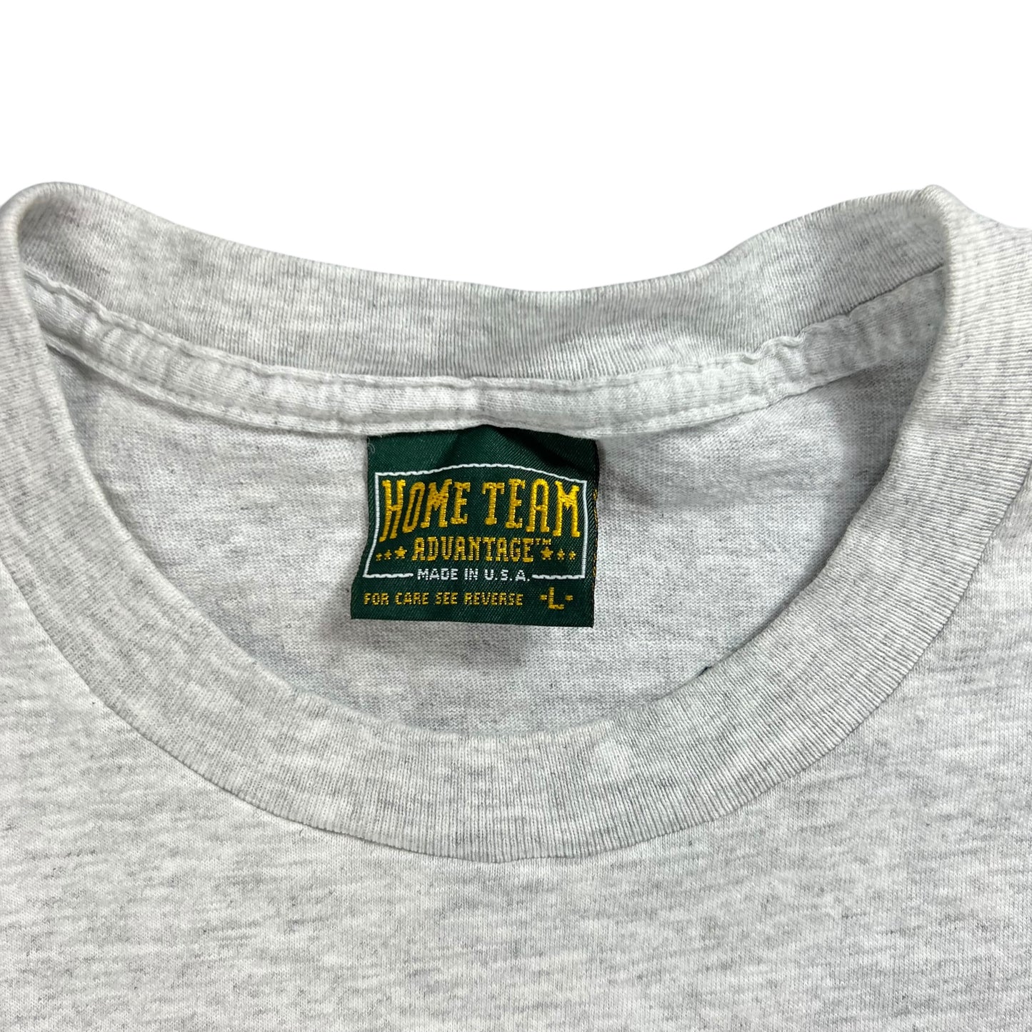 Vintage 90s New York Yankees graphic pocket tee (L)
