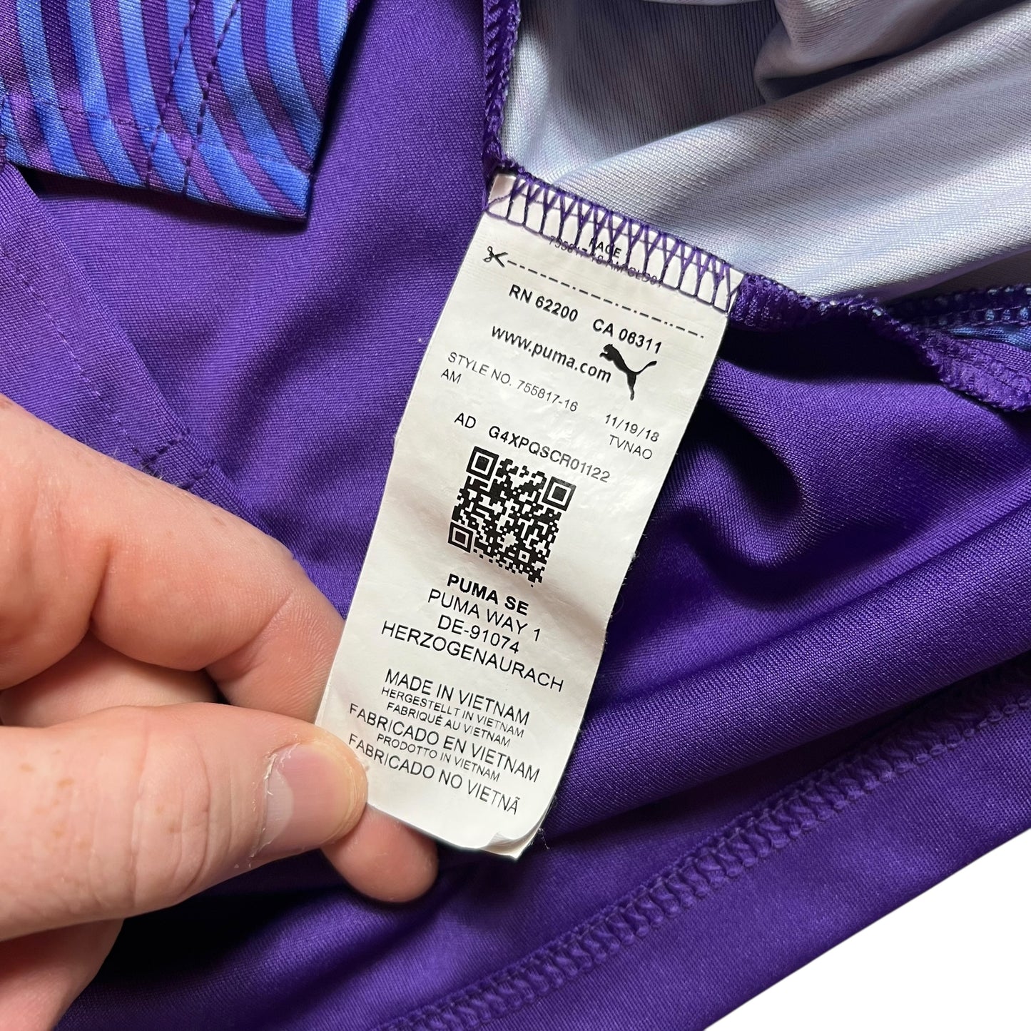 2018 Puma Manchester City soccer jersey (XL)
