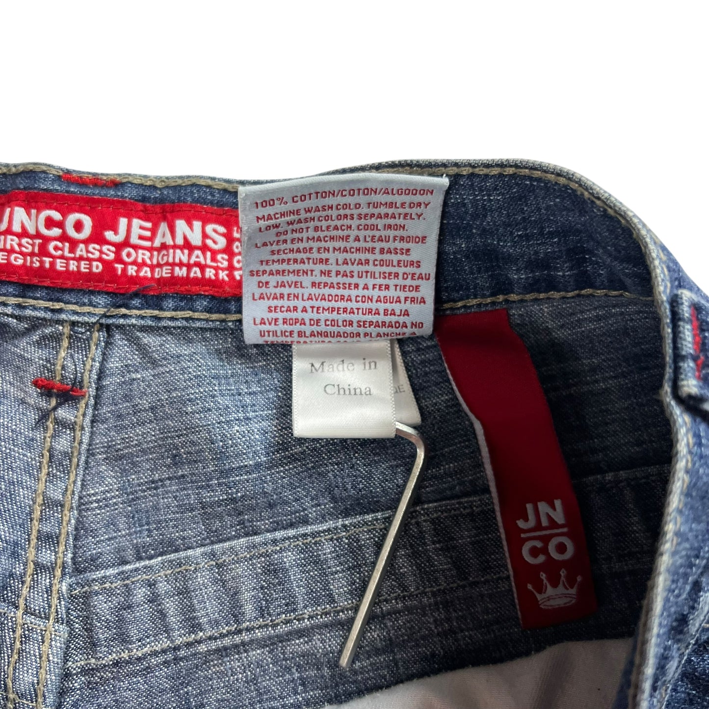 Vintage Y2K JNCO Jeans skull baggy denim shorts (29)