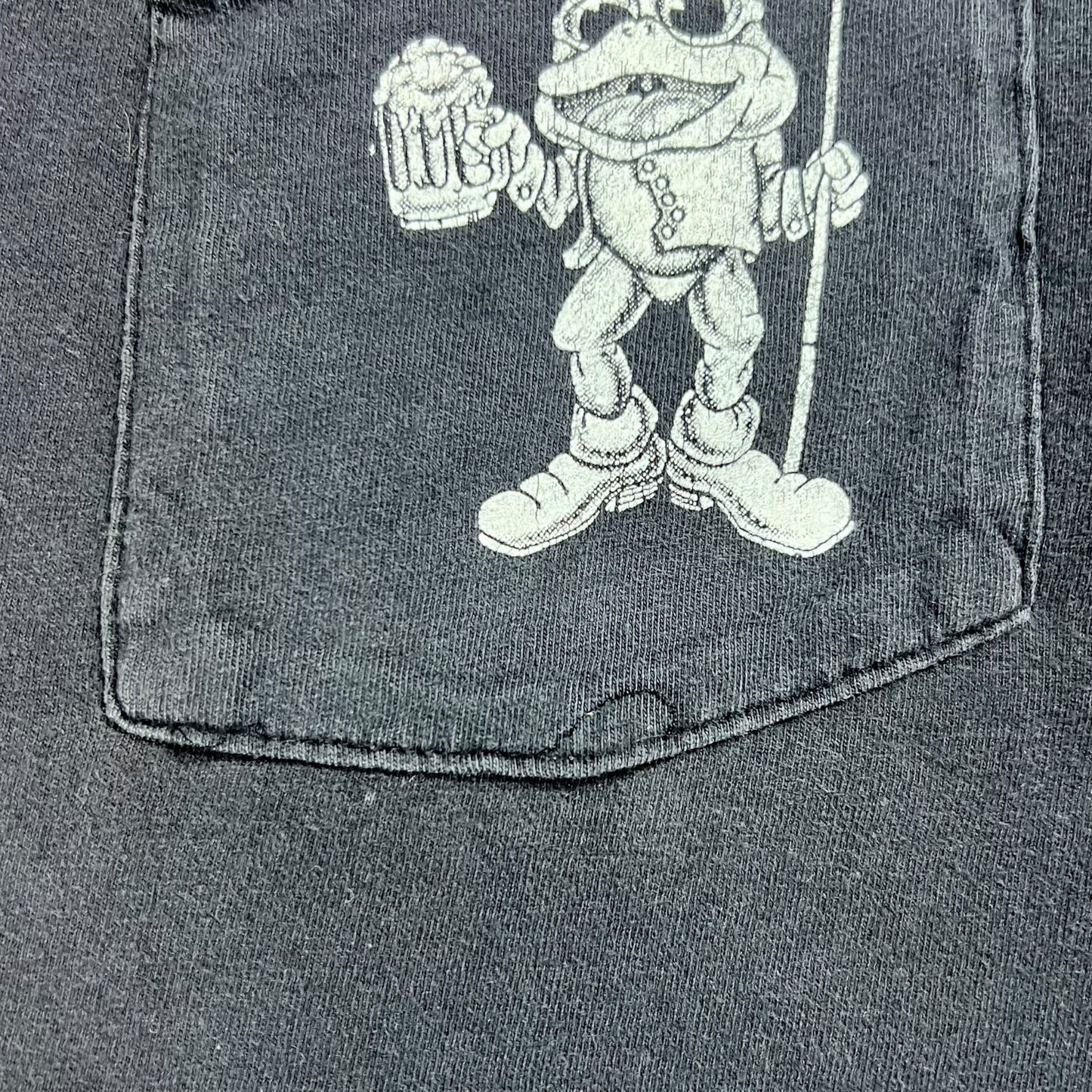 Vintage 2000 Bike Week Froggy’s Saloon long sleeve print shirt (L)