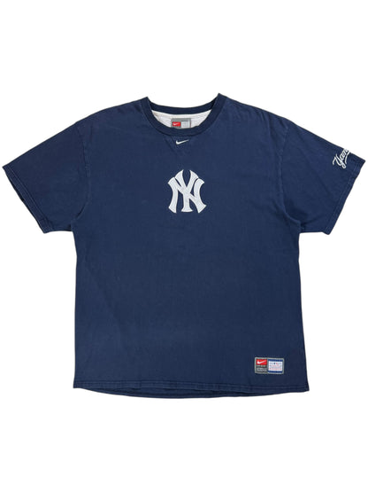 Vintage Y2K Nike New York Yankees center swoosh tee (L/XL)