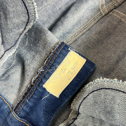 Vintage 1970s Wrangler bell bottom flare denim jeans (34x28)