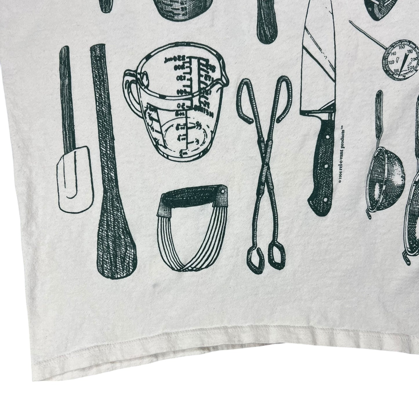 Vintage 90s Chef cooking utensils all over print tee (L)