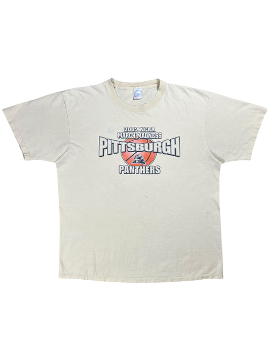 Vintage 2002 Pitt Panthers Basketball University of Pittsburgh March Madness faded tee (XL)