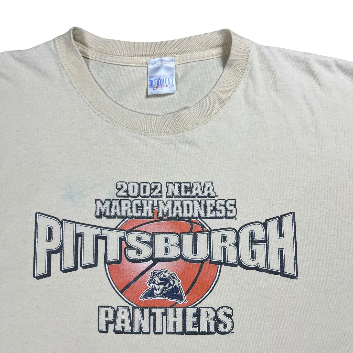 Vintage 2002 Pitt Panthers Basketball University of Pittsburgh March Madness faded tee (XL)