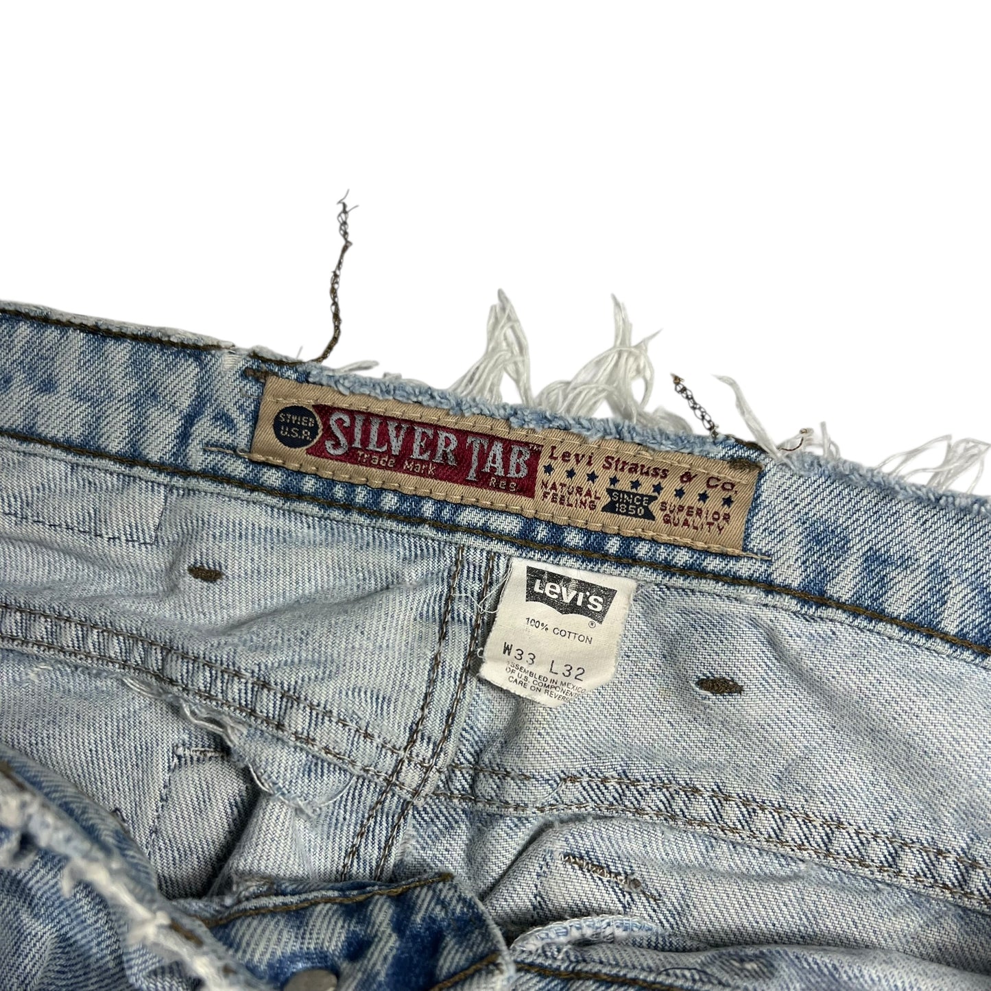 Vintage Y2K Levi’s Silver Tabs distressed light wash tapered denim jeans (33x31)
