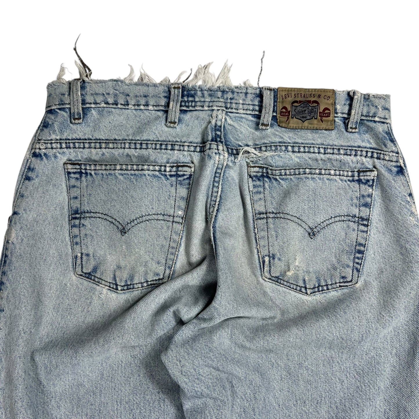 Vintage Y2K Levi’s Silver Tabs distressed light wash tapered denim jeans (33x31)