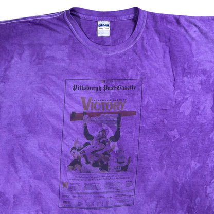 2009 Pittsburgh Penguins Stanley Cup Champions NHL overdye newspaper tee (XXL)