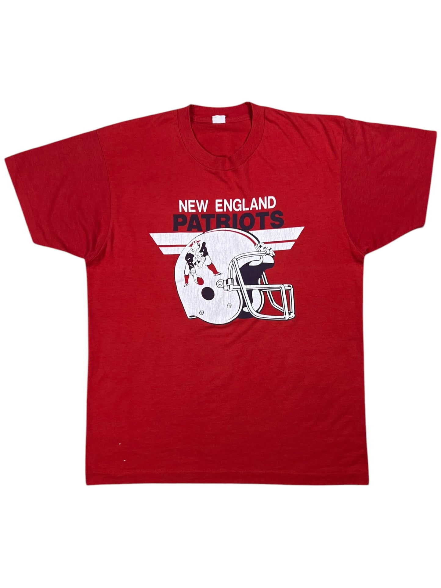 Vintage 80s New England Patriots old logo faded NFL tee (M)