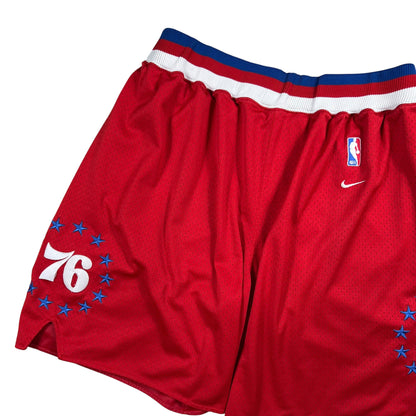 Vintage Y2K Nike Philadelphia 76ers Swingman NBA shorts (XL)