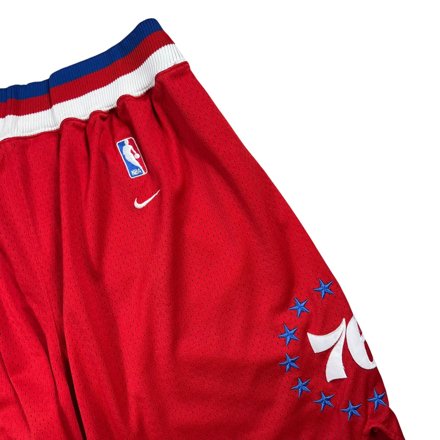Vintage Y2K Nike Philadelphia 76ers Swingman NBA shorts (XL)