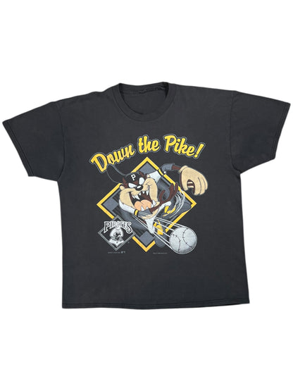 Vintage 1993 Pittsburgh Pirates Looney Tunes Taz Tasmanian Devil faded tee (L)