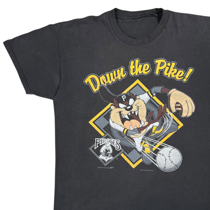 Vintage 1993 Pittsburgh Pirates Looney Tunes Taz Tasmanian Devil faded tee (L)