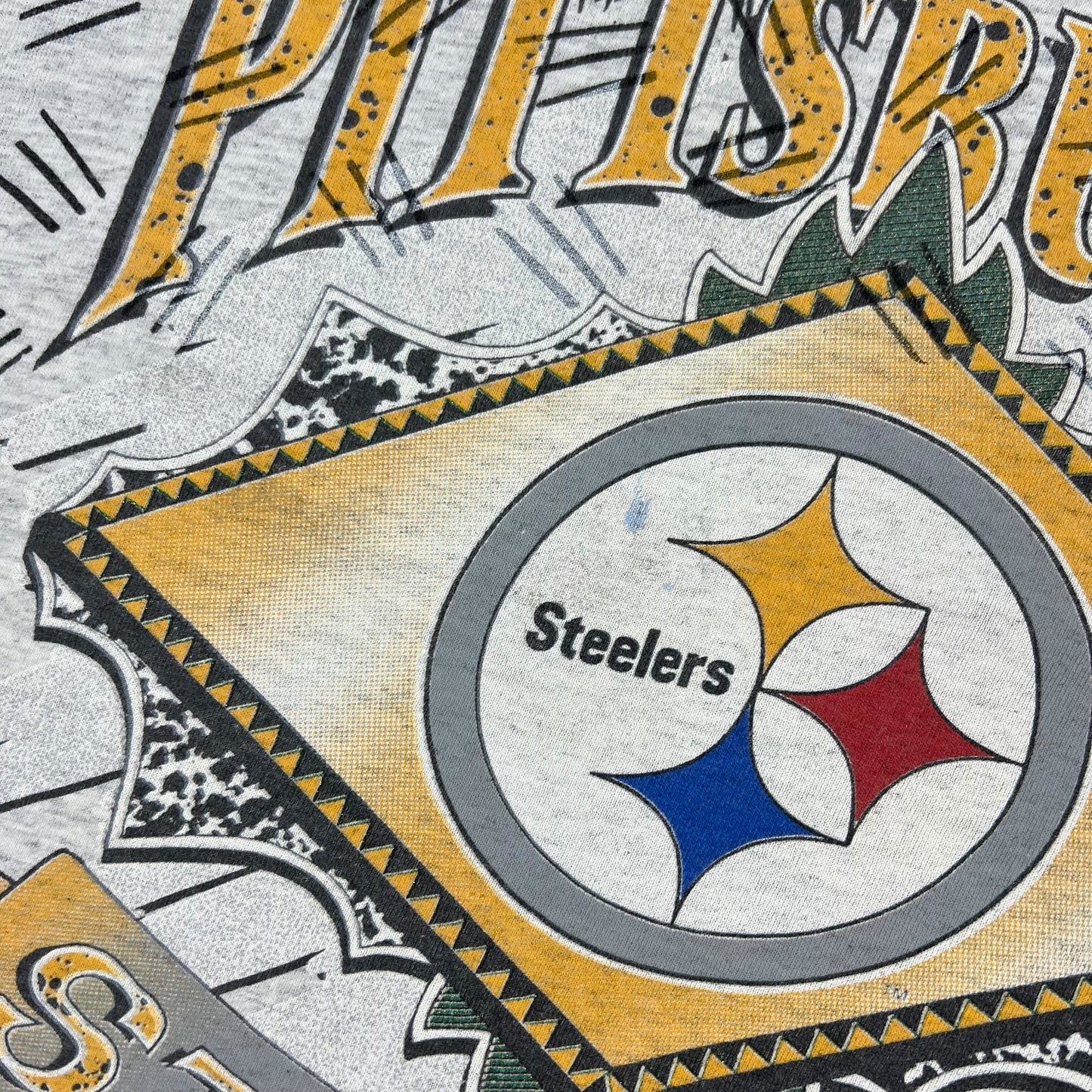 Vintage 90s Pittsburgh Steelers All Over Print NFL break through tee (L)