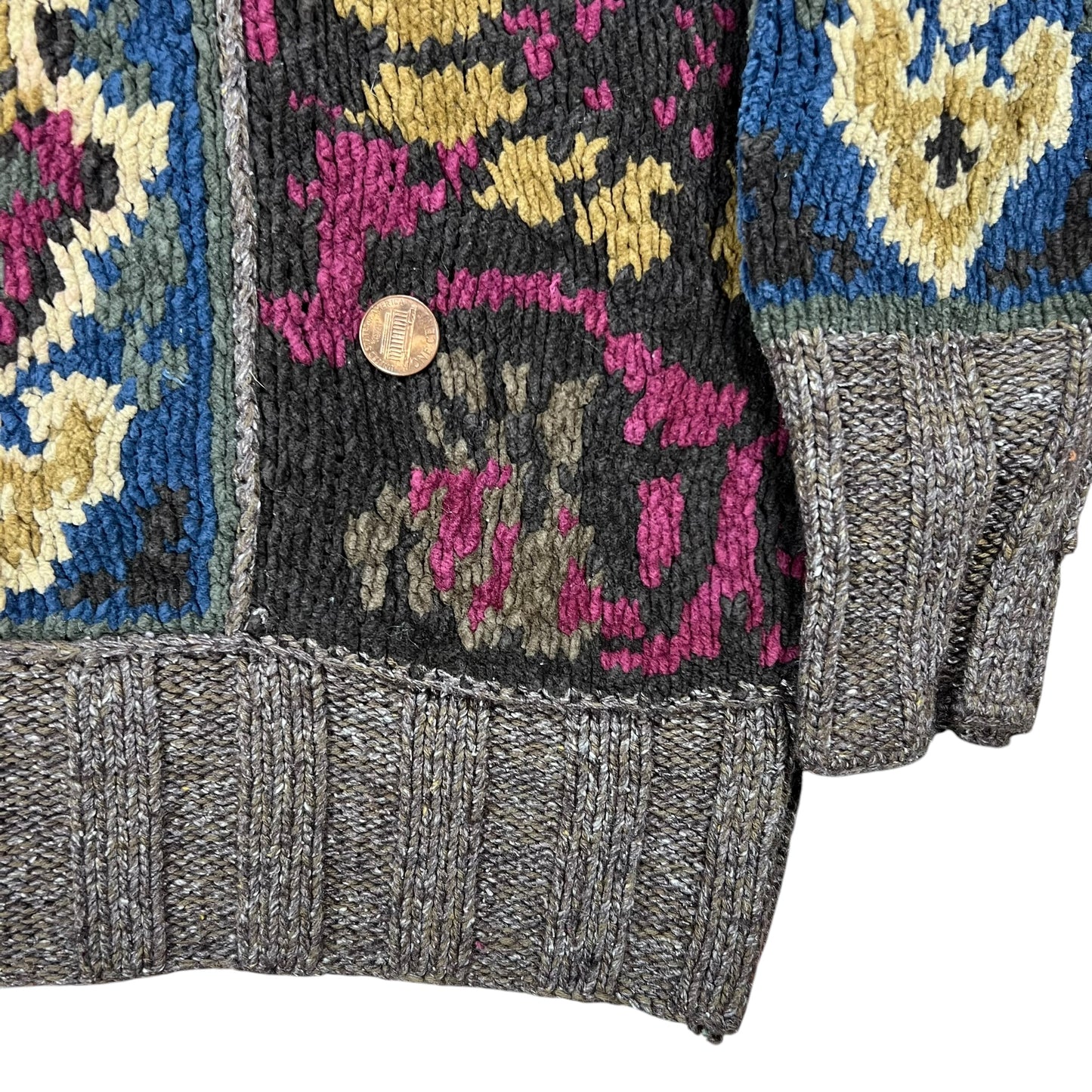 Vintage 90s GAP hand knit abstract women’s cardigan sweater (M)