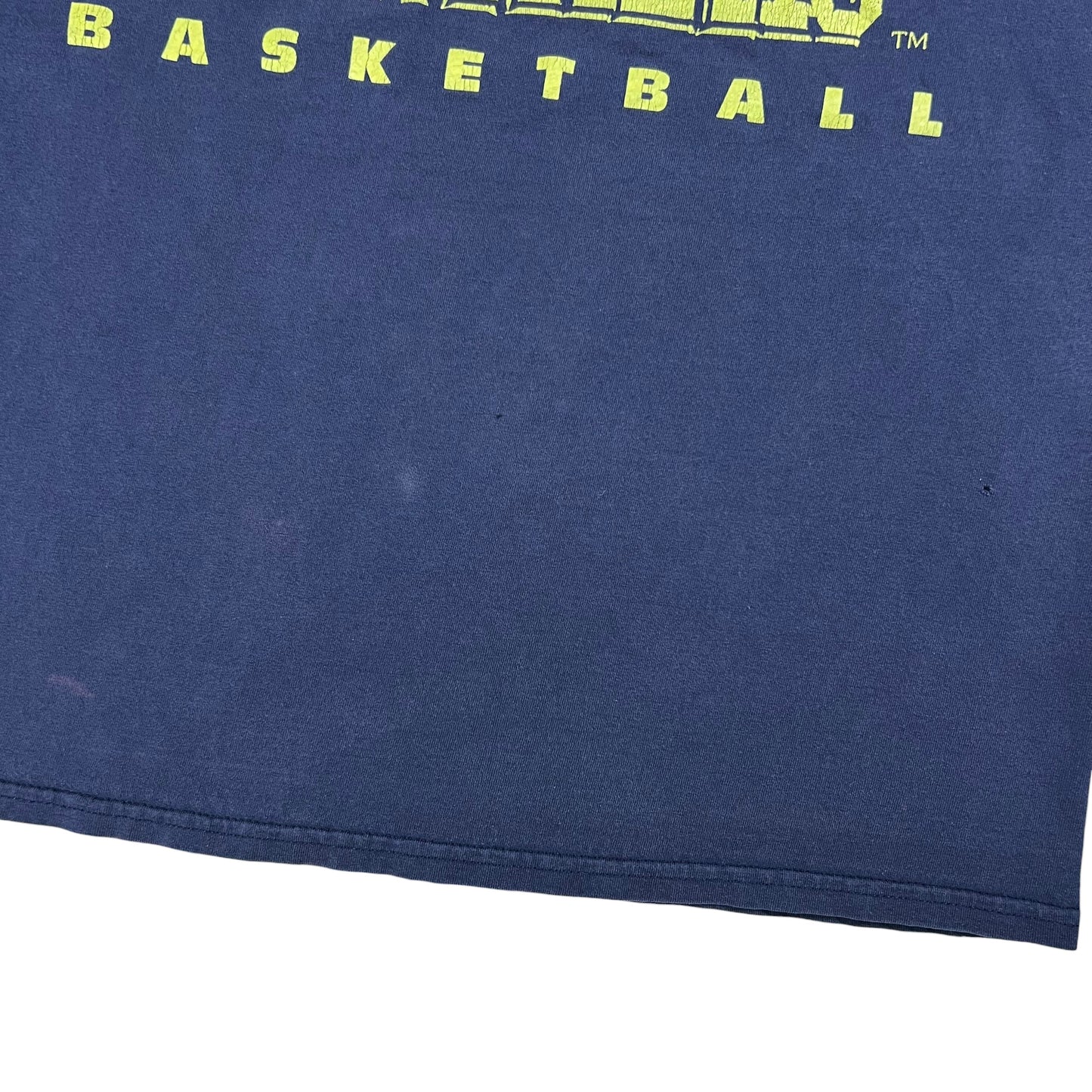 Vintage 90s Pitt Basketball University of Pittsburgh faded tee (M)