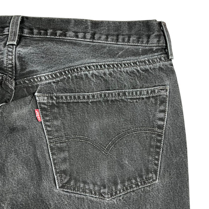 Vintage 90s Levi’s 501 black button fly denim jeans (36x33)