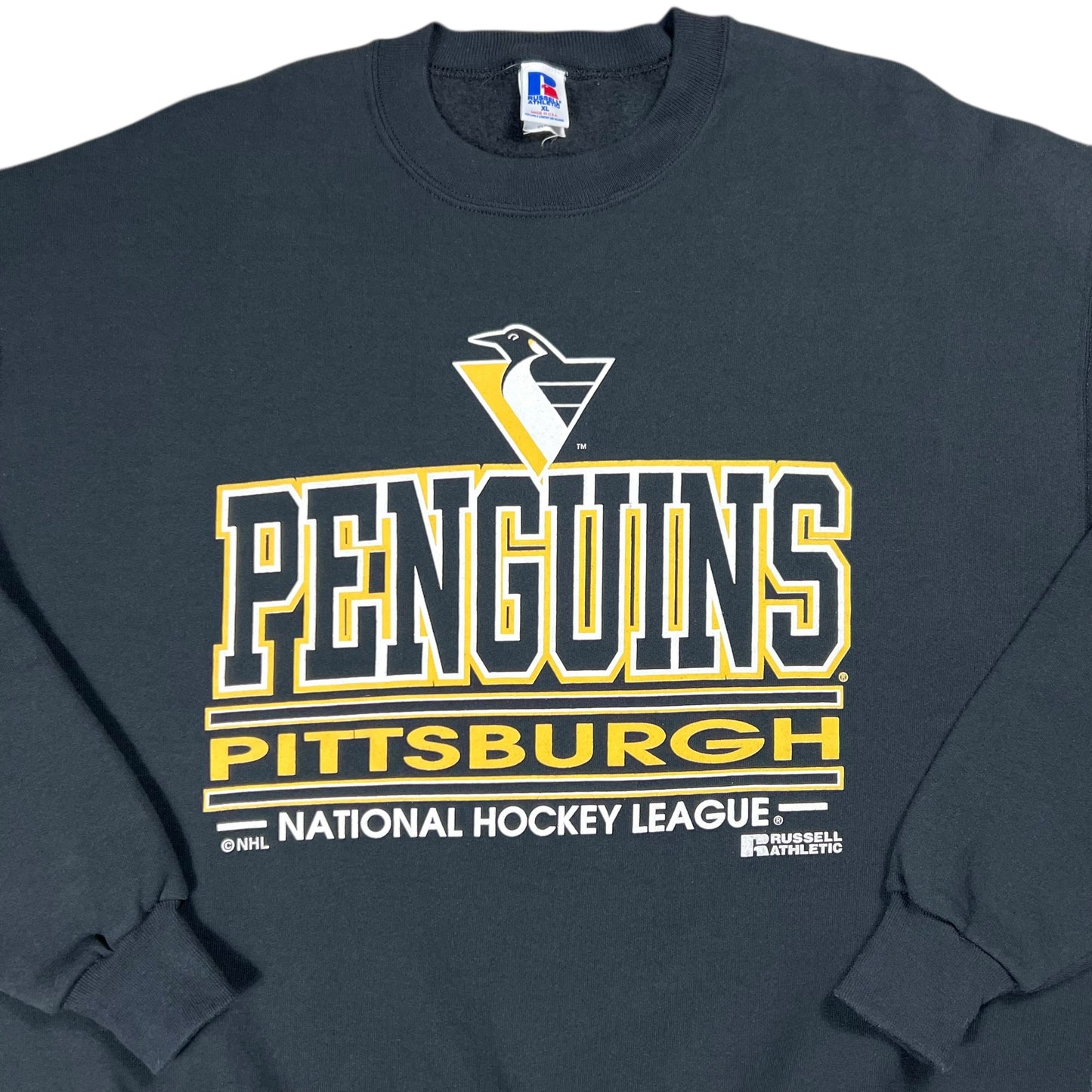 Vintage 90s Russell Athletic Pittsburgh Penguins NHL faded crewneck (XL)