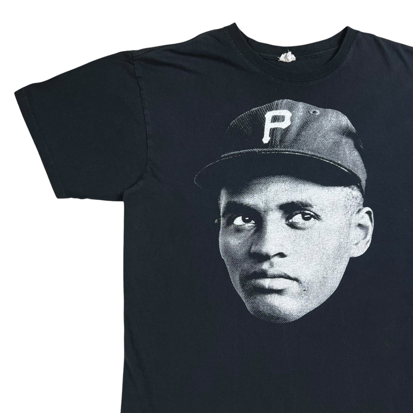 Vintage Y2K Pittsburgh Pirates Roberto Clemente portrait tee (L)