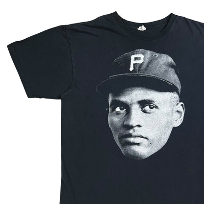 Vintage Y2K Pittsburgh Pirates Roberto Clemente portrait tee (L)
