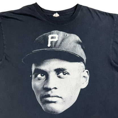 Vintage Y2K Pittsburgh Pirates Roberto Clemente portrait tee (L)