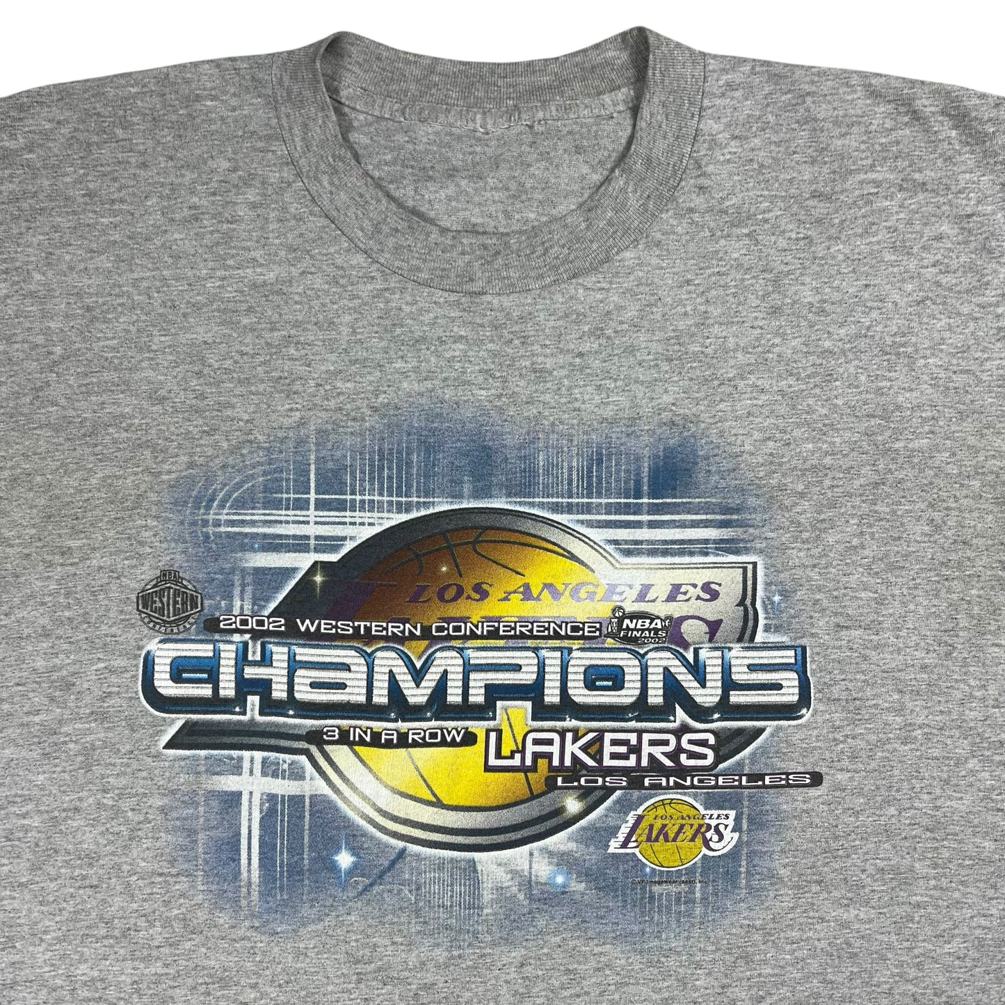 Vintage 2002 Los Angeles Lakers NBA Champions tee (L)
