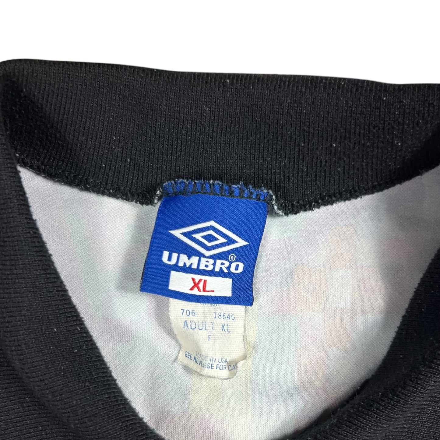 Vintage 90s Umbro all over print goalie soccer jersey (XL)