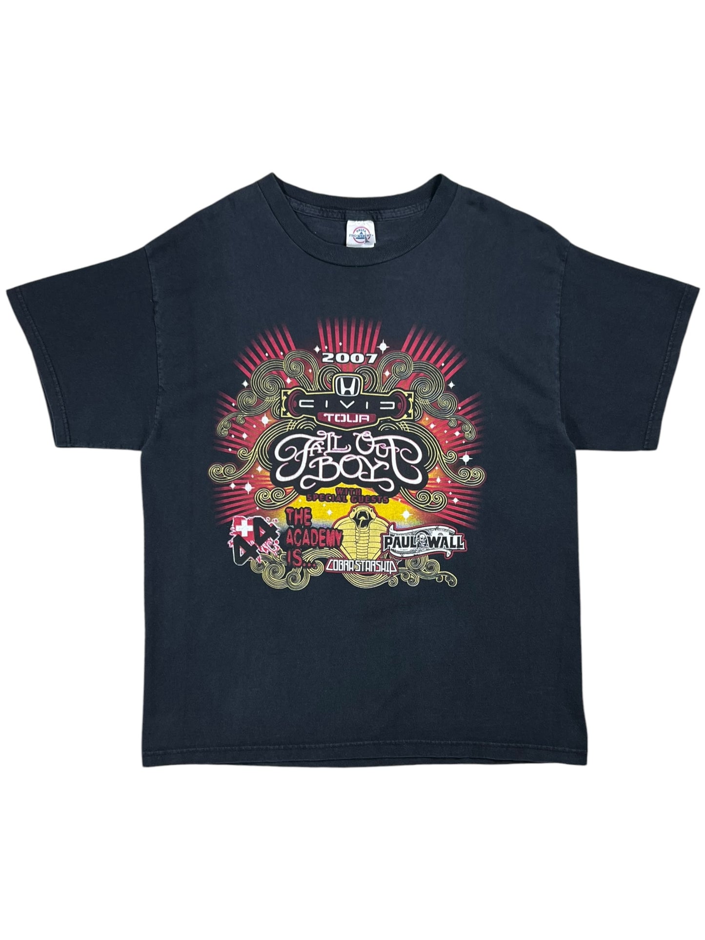 Vintage 2007 Fall Out Boy +44 Paul Wall Cobra Starship band tee (L)