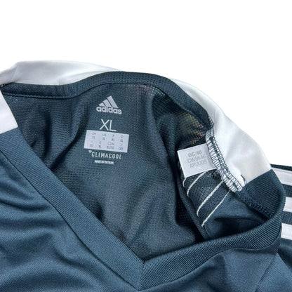 2018 Adidas Real Madrid training soccer jersey (XL)