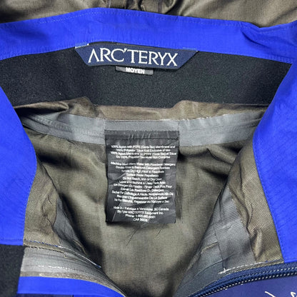 Vintage Y2K ARC’TERYX gore Tex too blue Beta jacket (M)
