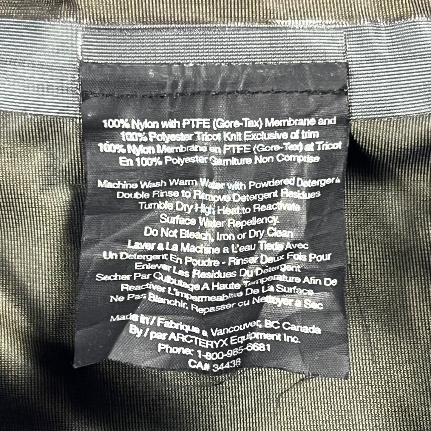 Vintage Y2K ARC’TERYX gore Tex too blue Beta jacket (M)