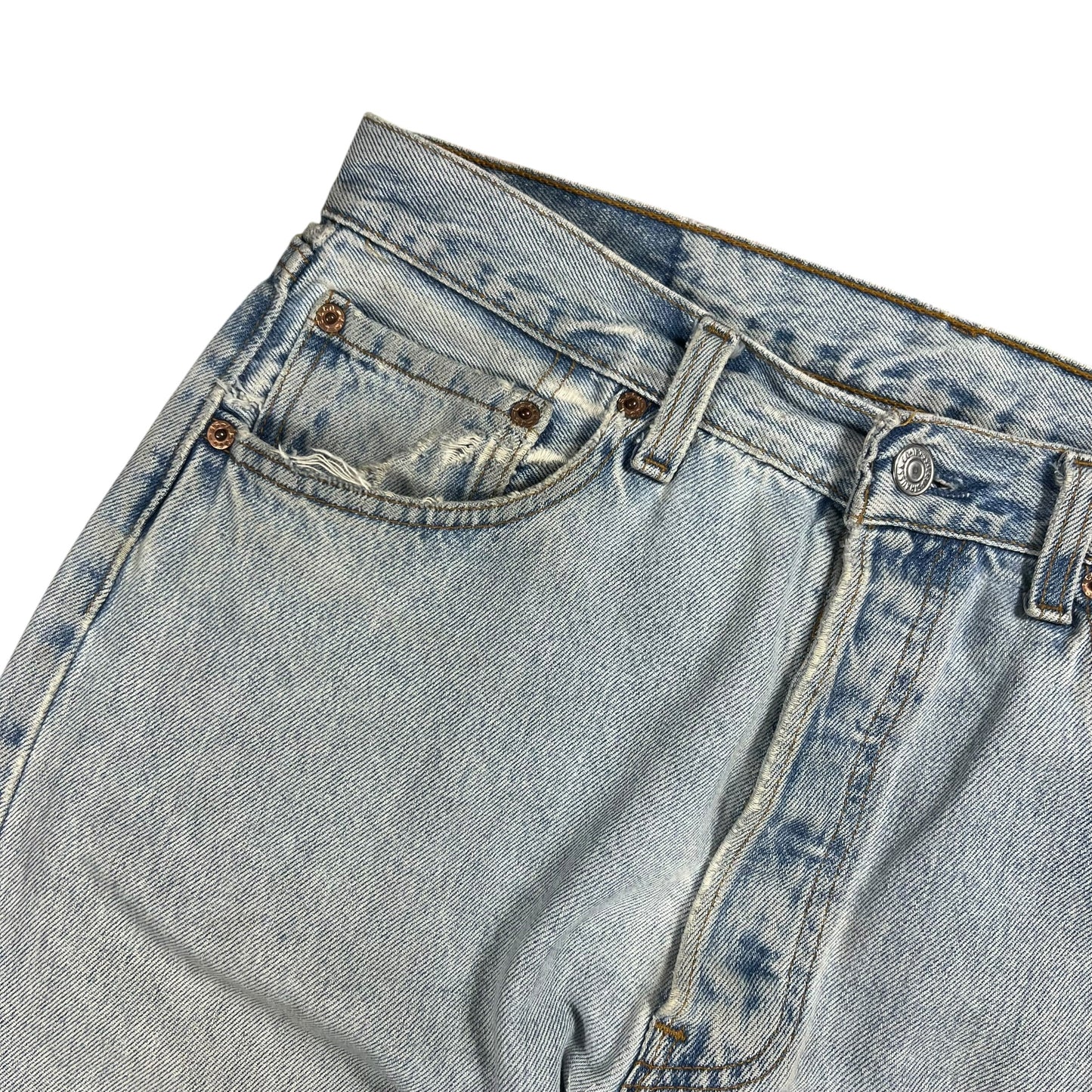 Vintage 90s Levi’s 501 button fly distressed & repaired USA made denim jeans (33x29)