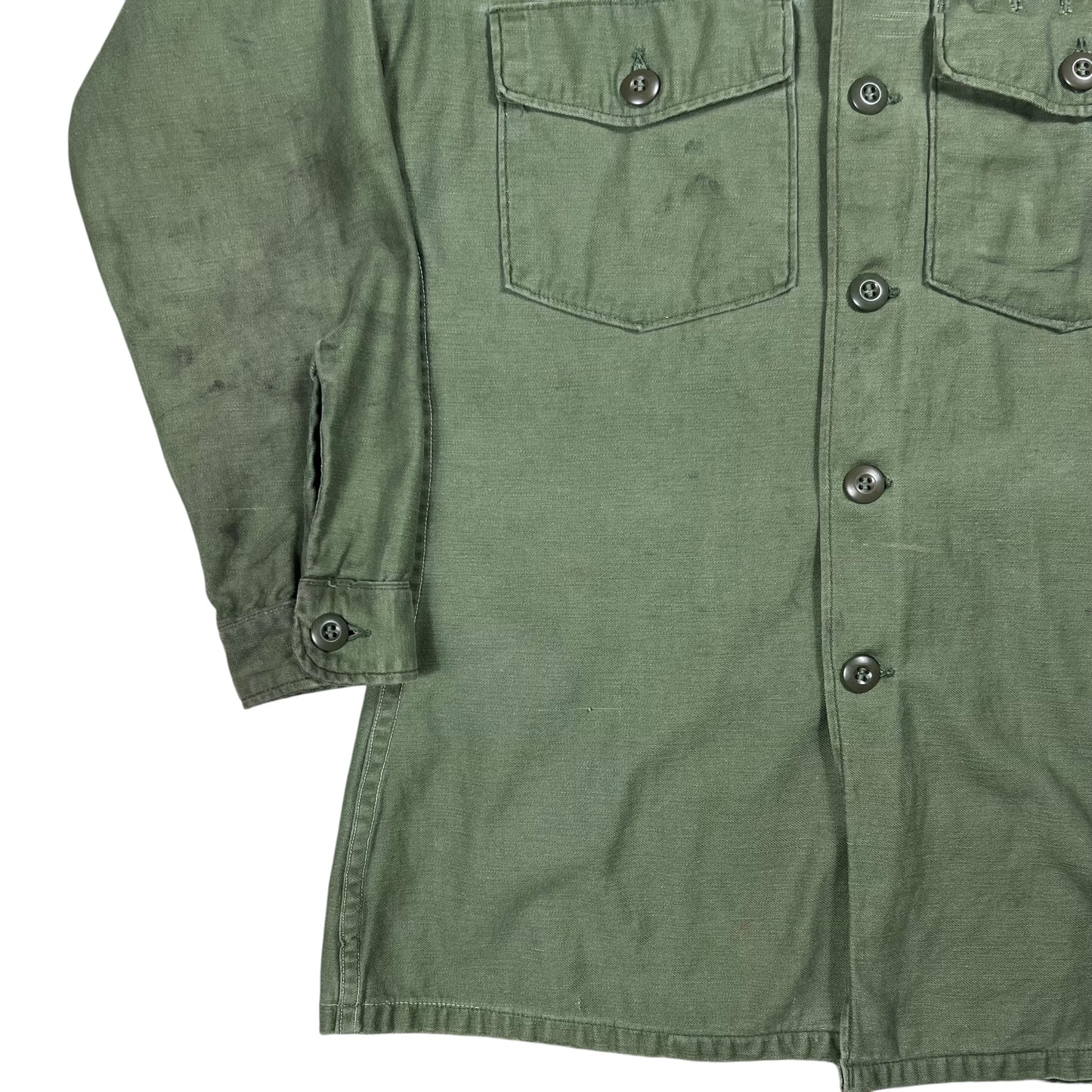 Vintage 1970s OG-107 cotton worn button up Vietnam era military shirt (M)