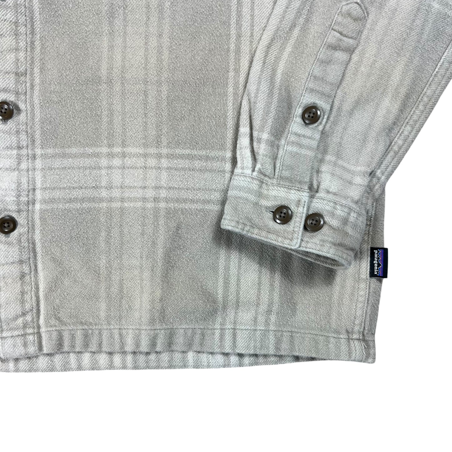 2019 Patagonia organic cotton flannel button up shirt (L)