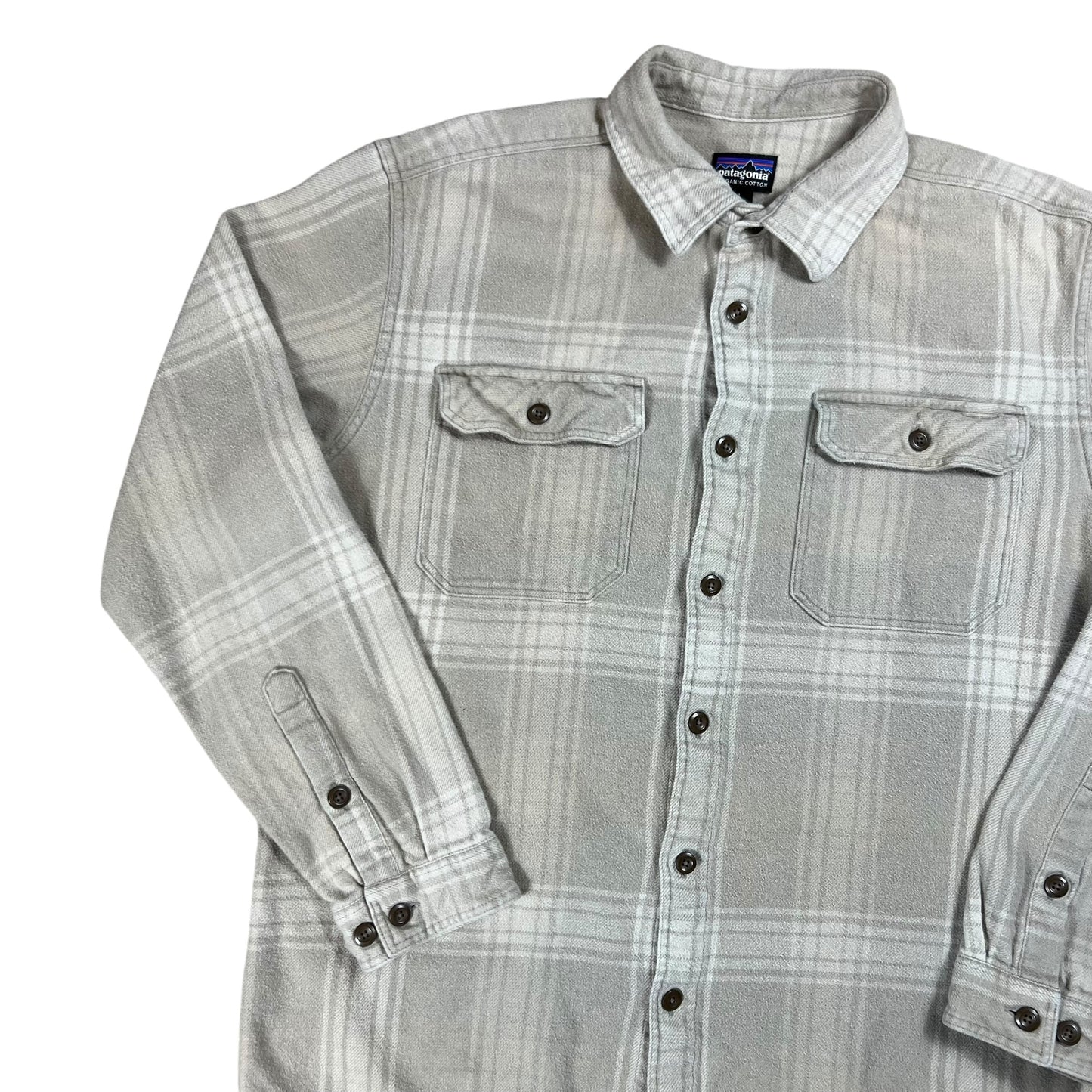 2019 Patagonia organic cotton flannel button up shirt (L)