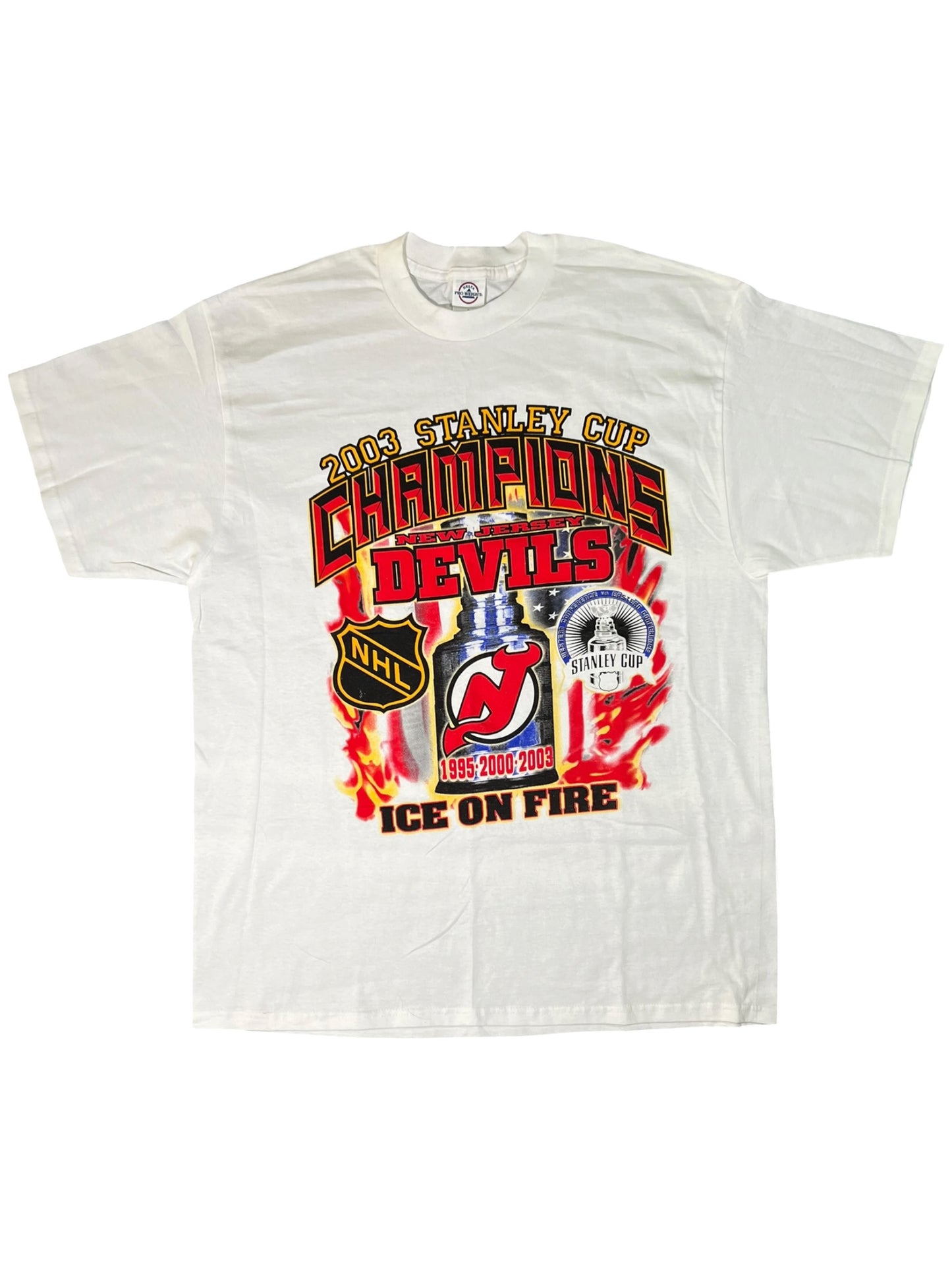 Vintage 2003 New Jersey Devils Stanley Cup Champs flames tee (XL)
