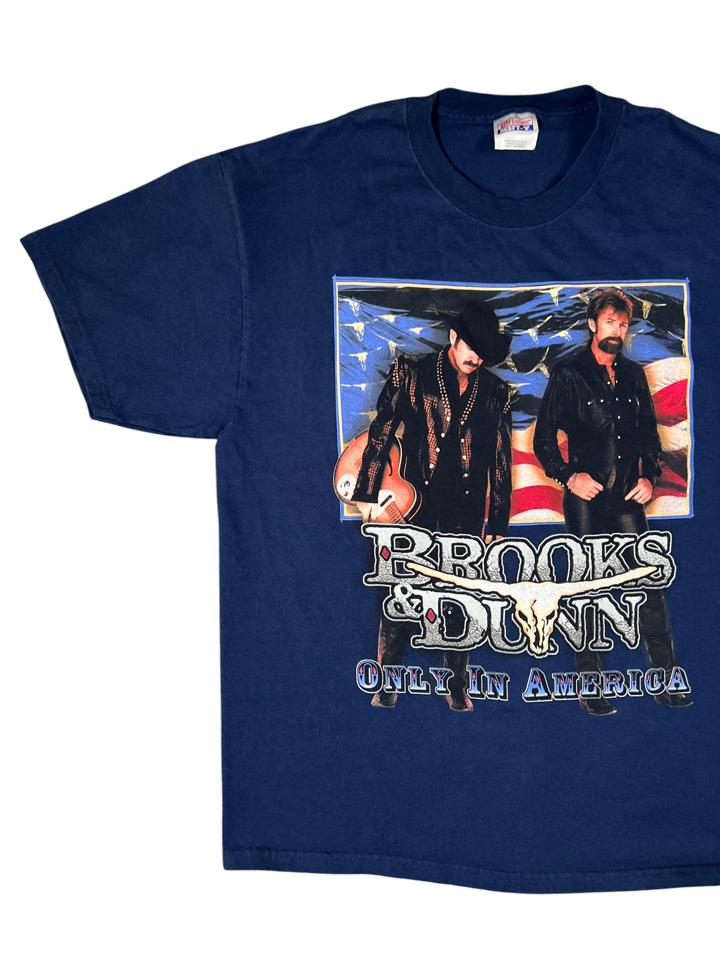Vintage 2001 Brooks & Dunn Neon Circus Kick Ass Country! band tee (L)