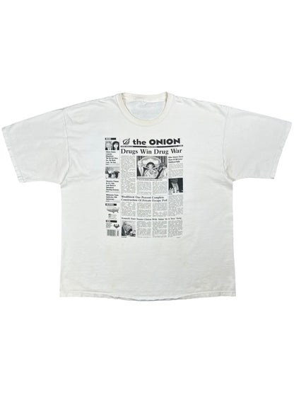 Vintage 1999 The Onion Drugs Win Drug War parody newspaper tee (XL)